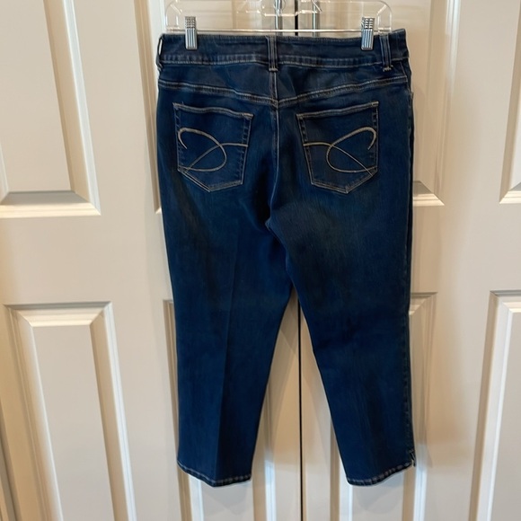 Chico's So Slimming Ankle Cropped Jeans Denim 8 - Picture 2 of 7